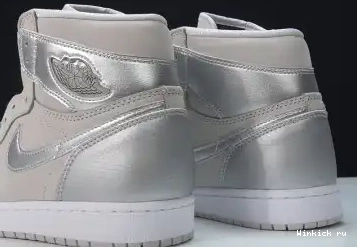 SILVER (WITH JAPAN SPECIAL 1 AIR GREY NEUTRAL JORDAN  METALLIC BOX) 0701